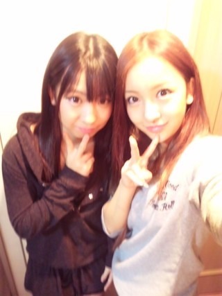 AKB48初のソロデビュー板野友美　妹の画像公開