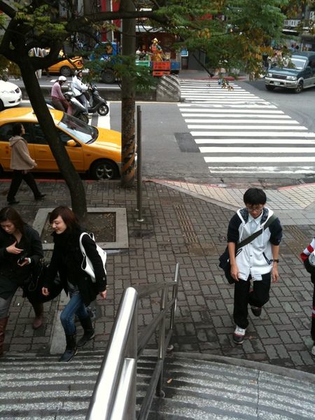 木柵跟小胖借偵探小說