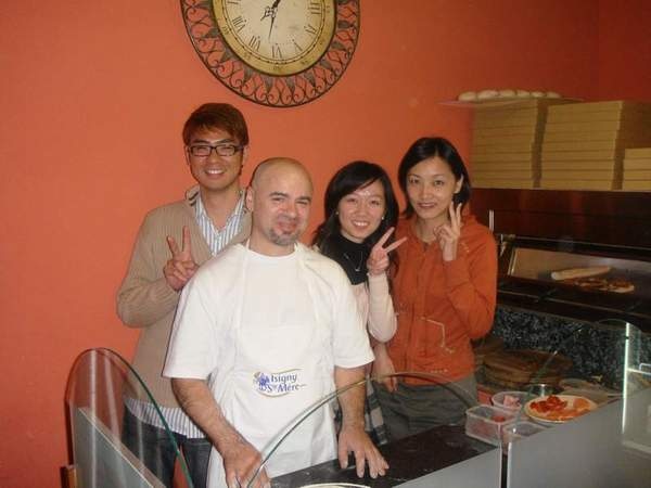 和做Pizza的師傅合拍(1).JPG