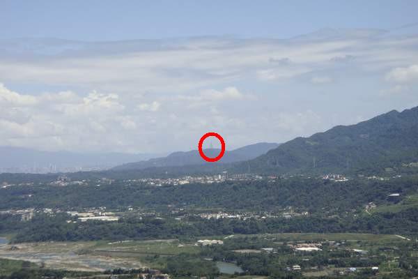 石門山風景(7)(紅圈處是101唷).JPG 石門山風景(7)(紅圈處是101唷).JPG