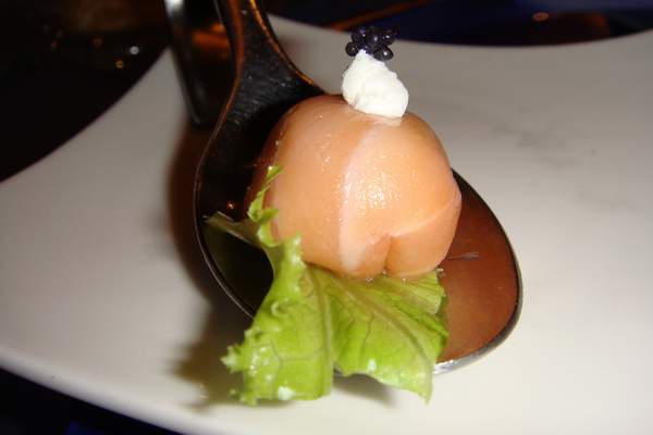 開胃菜 - 魚子醬鮭魚球.JPG 開胃菜 - 魚子醬鮭魚球.JPG