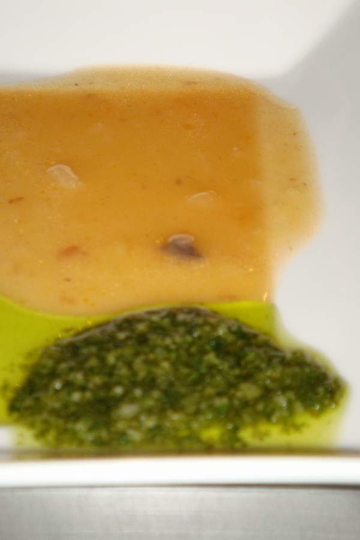 (上)磨菇醬汁(下)特調青醬汁.JPG (上)磨菇醬汁(下)特調青醬汁.JPG