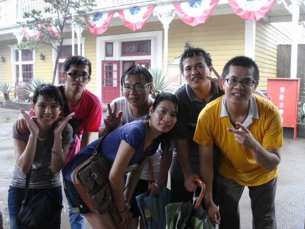 急流泛舟後的模樣.JPG 急流泛舟後的模樣.JPG