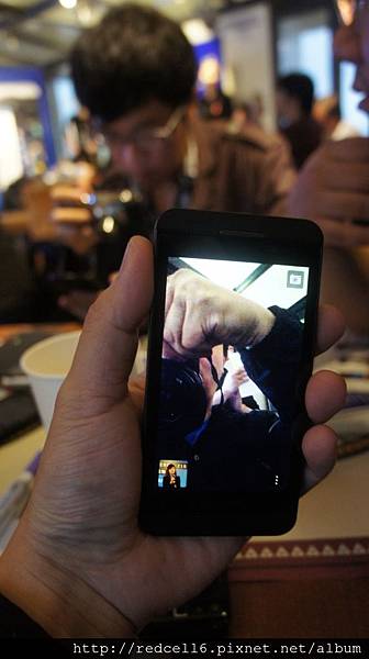 繼往開來~承先啟後~自創一格的黑莓機BlackBerry Z10體驗會心得