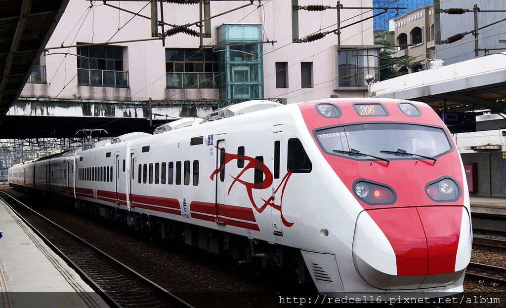 1200px-TEMU2000_Puyuma-2 1200px-TEMU2000_Puyuma-2