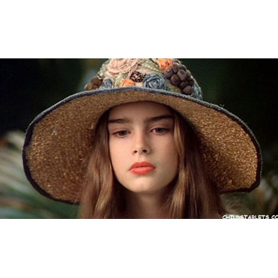 hatgirl5.JPG hatgirl5.JPG