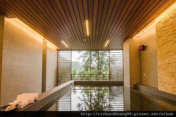 VIP尊爵男女裸湯