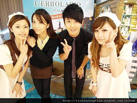 377291_374667199271945_1301802191_n