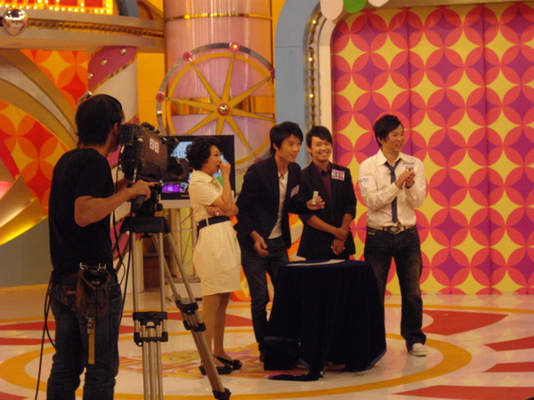 2009-1106消費估估樂 (1).jpg