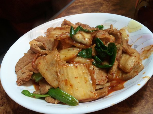 泡菜炒豬肉