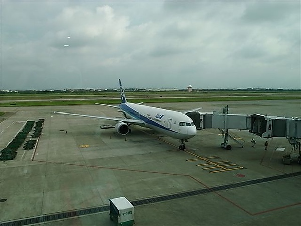 ANA班機.JPG ANA班機.JPG