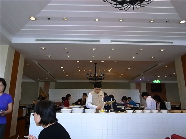 新竹老爺取餐區.JPG 新竹老爺取餐區.JPG