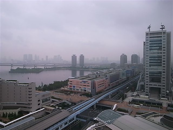 房間窗外的日景.JPG