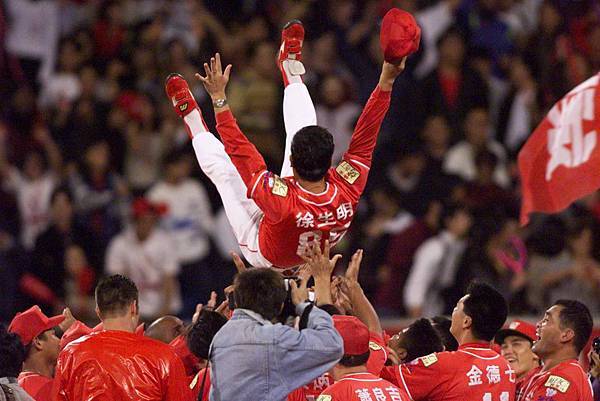 首位中職三連霸總教練徐生明 1097127_498532993572422_849744176_o