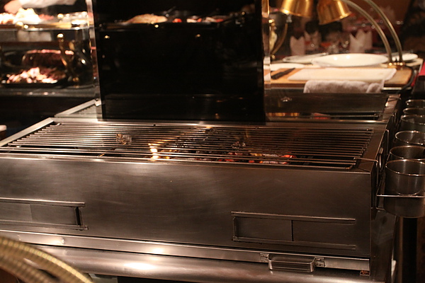 仁愛路‧沾美優質自助餐