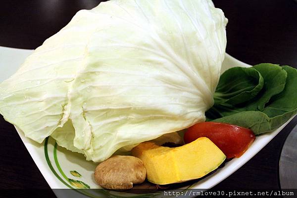 東區‧超高C/P味自慢火鍋吃到飽