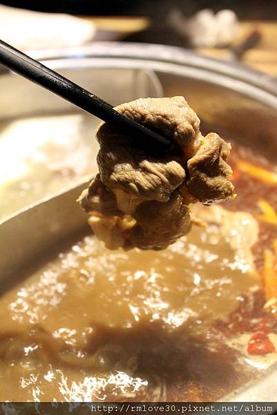 東區‧精品牛肉洛神賦麻辣極品鴛鴦