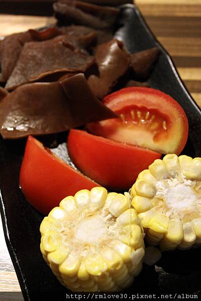 東區‧精品牛肉洛神賦麻辣極品鴛鴦