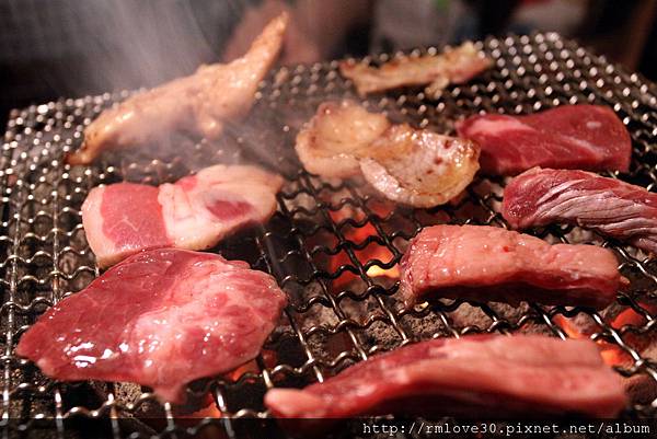 大直‧古式台味有間客棧燒肉吃到飽