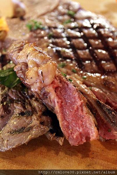 東區‧創意台義料理豬跳舞小餐館