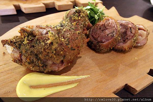 東區‧創意台義料理豬跳舞小餐館