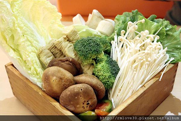 忠孝東路‧三訪麻辣一村仍有進步