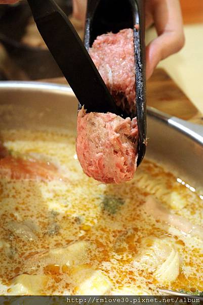 忠孝東路‧三訪麻辣一村仍有進步