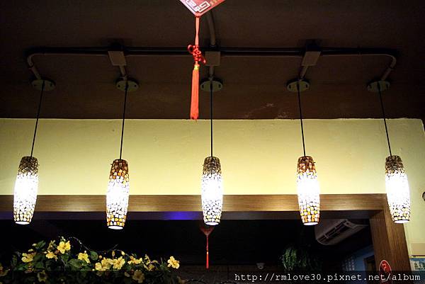 長安東路‧味香量少臨洋港熱炒