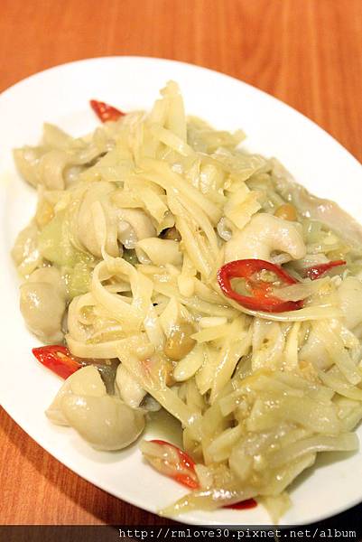 長安東路‧味香量少臨洋港熱炒