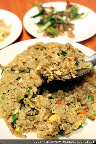 長安東路‧味香量少臨洋港熱炒