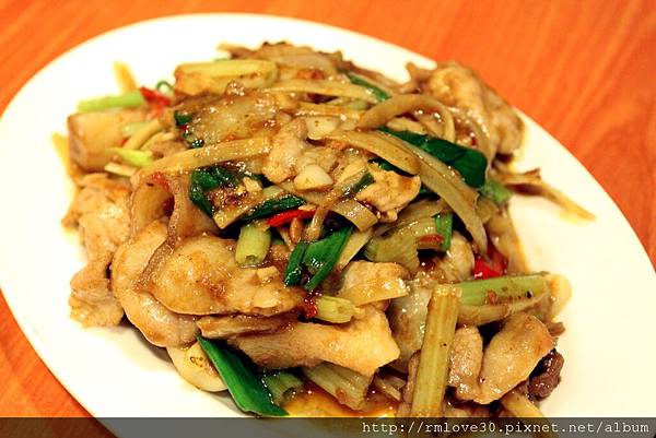 長安東路‧味香量少臨洋港熱炒