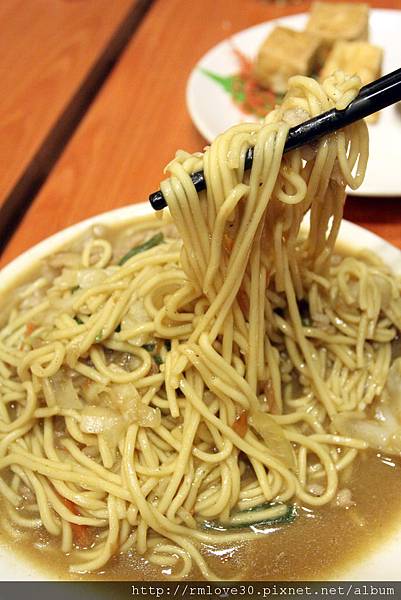 長安東路‧味香量少臨洋港熱炒