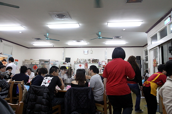 台北和平東路‧台電勵進酸菜白肉鍋