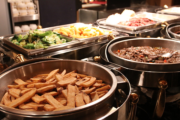 仁愛路‧沾美優質自助餐