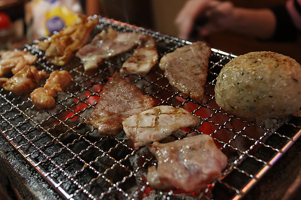 台北內湖路‧嗆燒日式燒肉吃到飽
