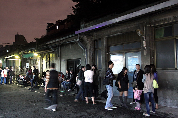 台北和平東路‧台電勵進酸菜白肉鍋