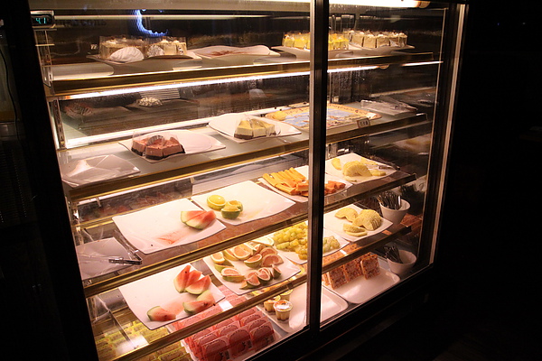 台北內湖路‧濃醇小蒙牛麻辣養身鍋