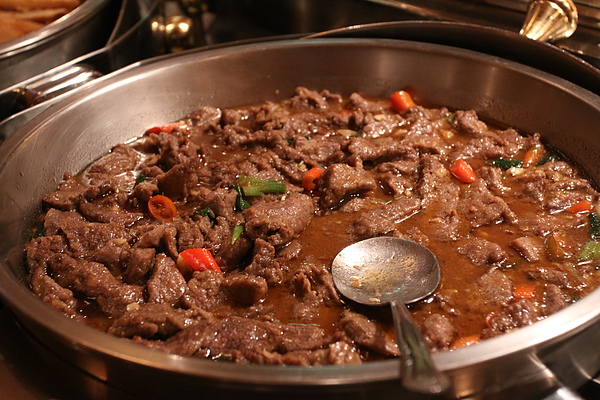 仁愛路‧沾美優質自助餐