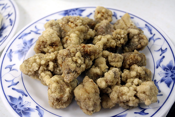 台北和平東路‧台電勵進酸菜白肉鍋