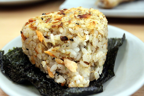 興南夜市‧C/P值極高的祥壽司