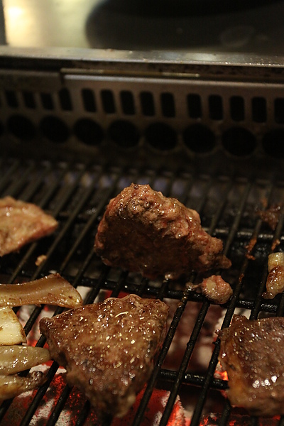 台北南京東路‧初訪九斤二無煙燒烤