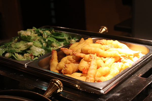 仁愛路‧沾美優質自助餐