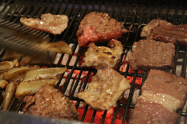 台北南京東路‧初訪九斤二無煙燒烤