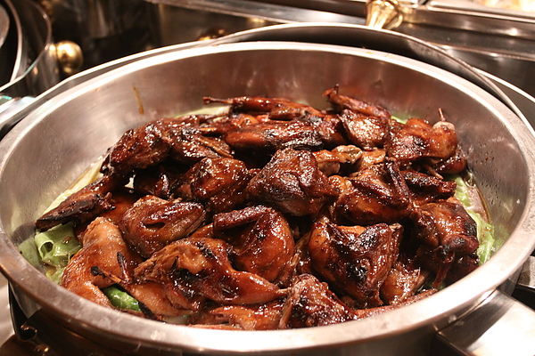 仁愛路‧沾美優質自助餐