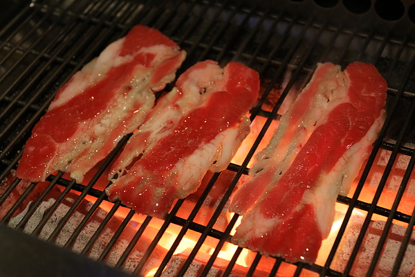 台北南京東路‧初訪九斤二無煙燒烤