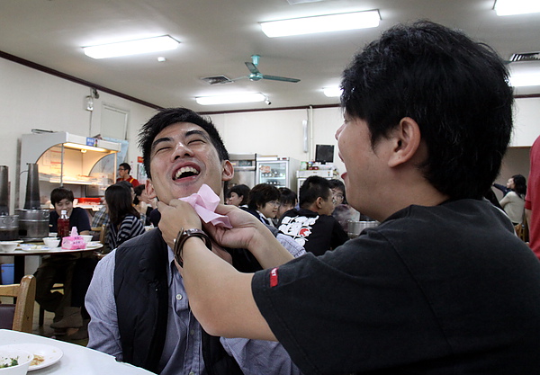 台北和平東路‧台電勵進酸菜白肉鍋