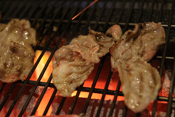 台北南京東路‧初訪九斤二無煙燒烤