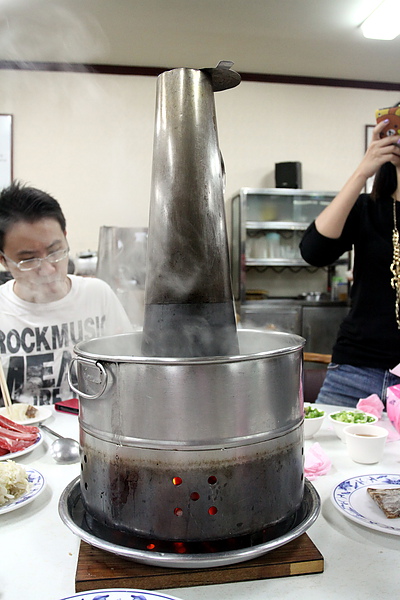 台北和平東路‧台電勵進酸菜白肉鍋