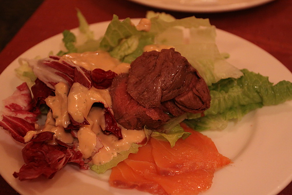 仁愛路‧沾美優質自助餐