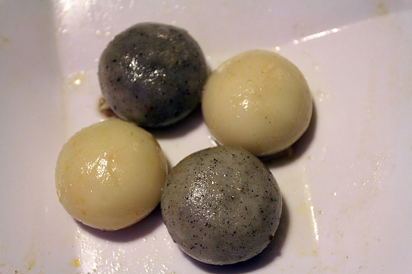 台北內湖路‧濃醇小蒙牛麻辣養身鍋